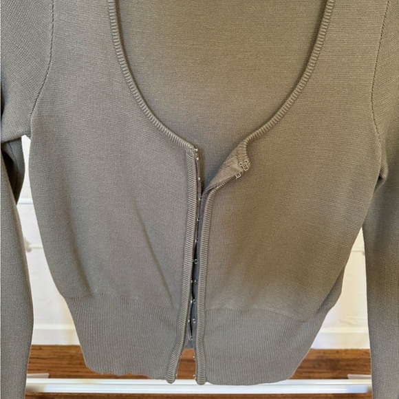 Abercrombie and Fitch Cardigan Top - Picture 2 of 4